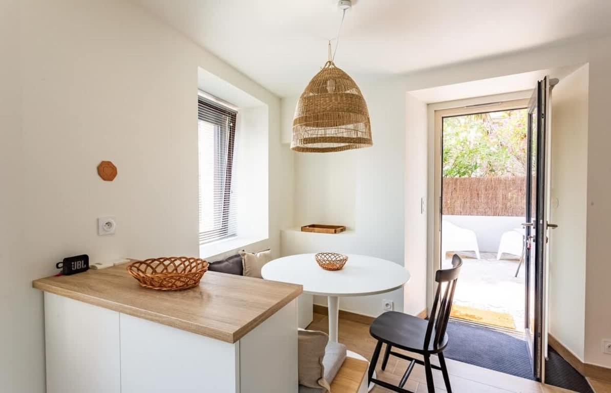 Saint Alexandre - Jolie Maison Atypique Avec Terrasse - 4 Personnes Hébergement de vacances *